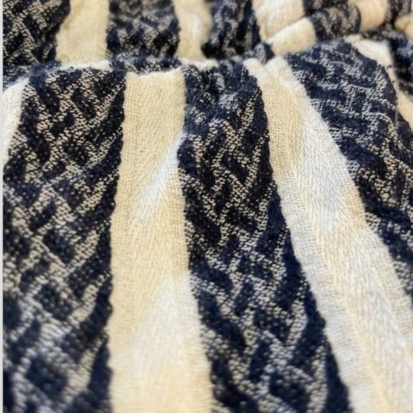 UNIVERSAL THREAD navy striped romper - Picture 8 of 10